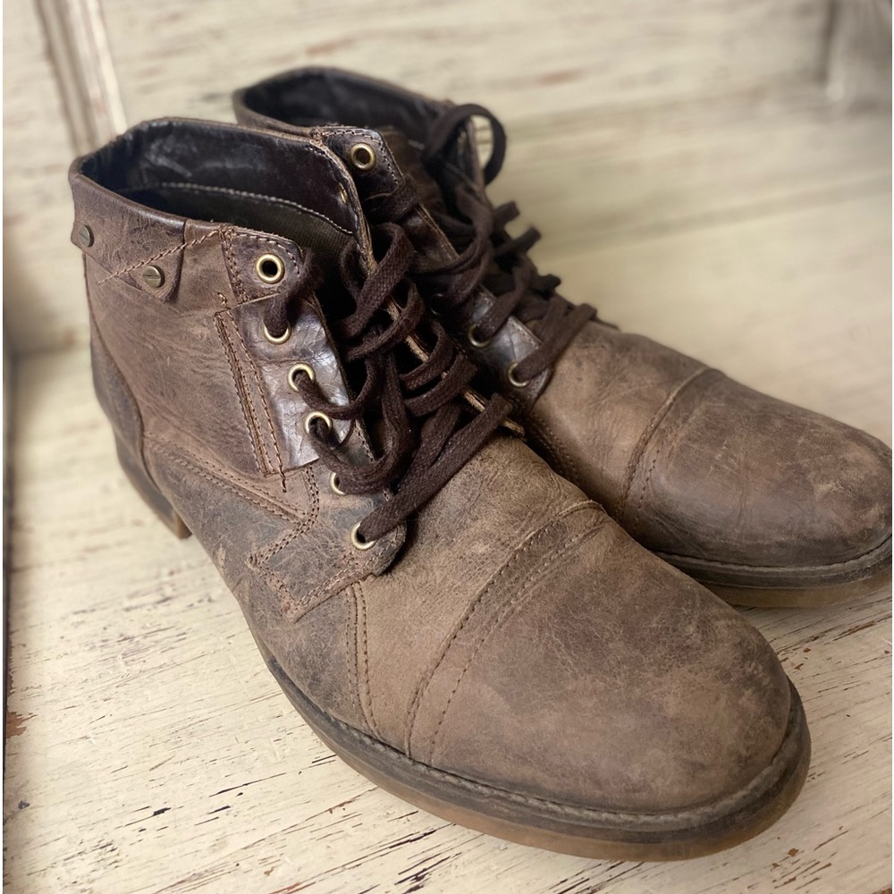 Bull Boxer Brosus Distressed Brown Chukkas Cap Toe Leather Boots
